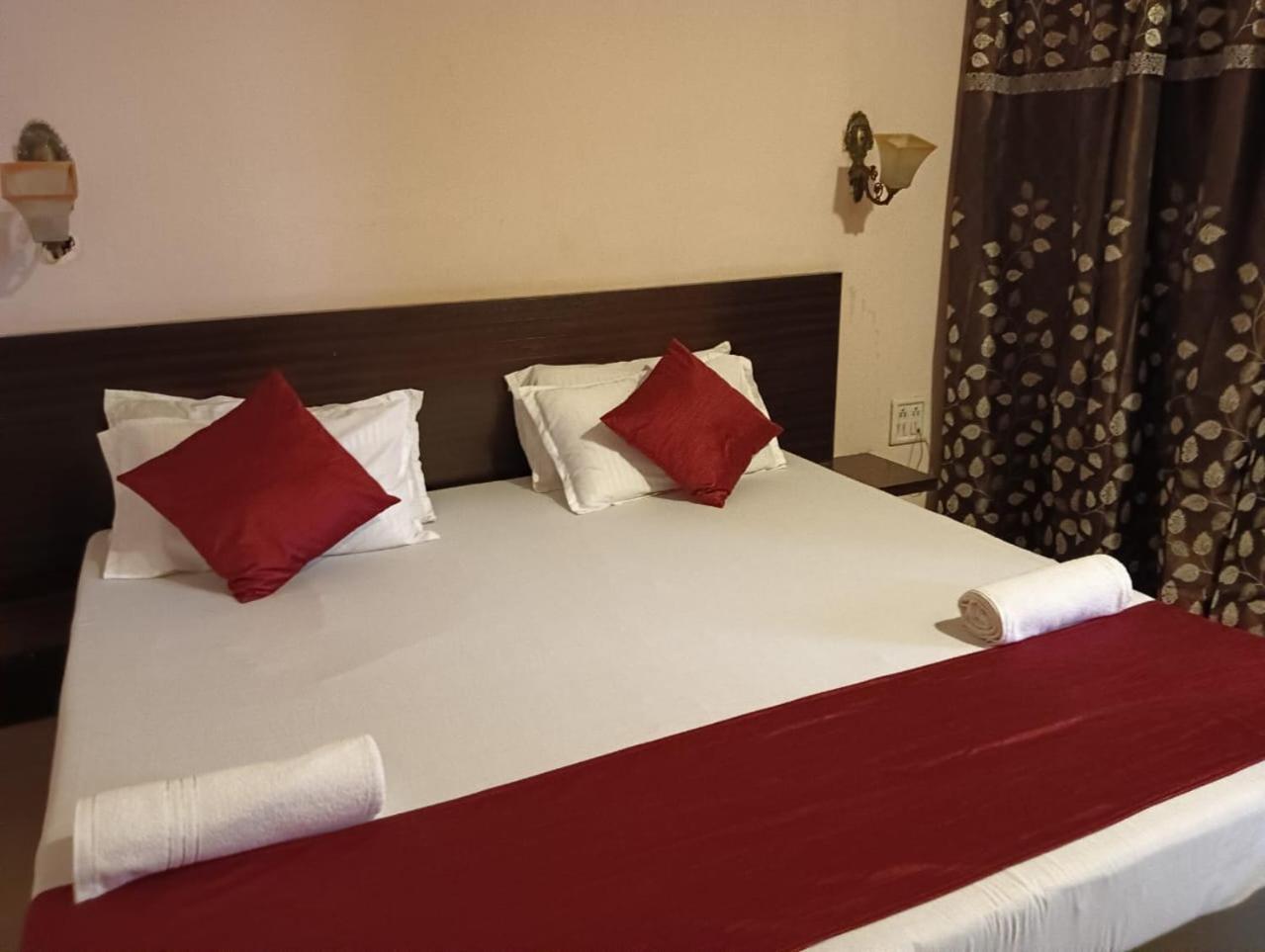 Shree Krishna Hotel Inn Varanasi Exterior foto